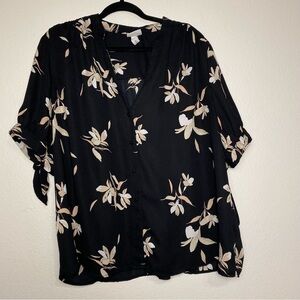 EUC Ava & Viv Floral Button Front Blouse Size 2X